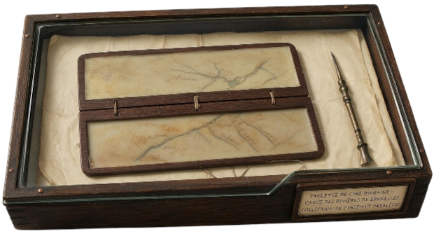 Tablette de cire mentionnant le ruisseau